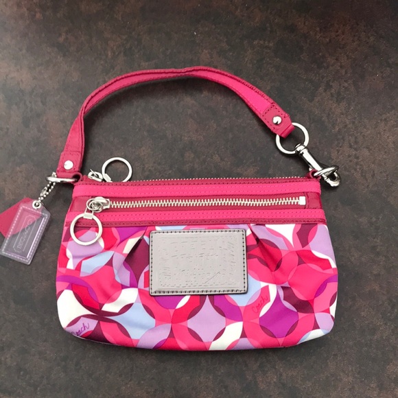 Coach Handbags - Coach Poppy bag